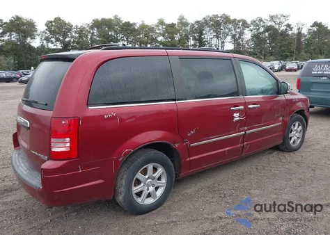 2010 Chrysler Town & Country Touring Plus из США, поврежденный, VIN 2A4RR8DX7AR428331